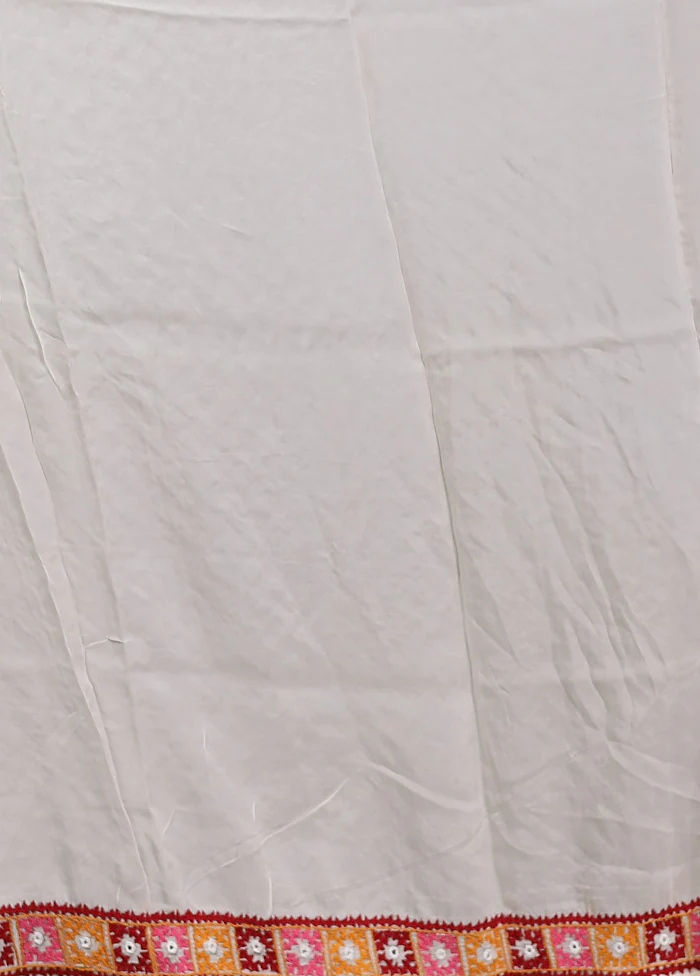 Cream Handloom Pure Georgette Saree With Blouse Piece - Image 5