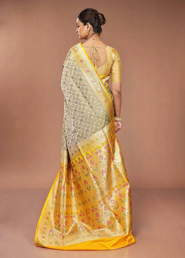 Cream Handloom Tanchoi Pure Silk Saree With Blouse Piece - Image 3