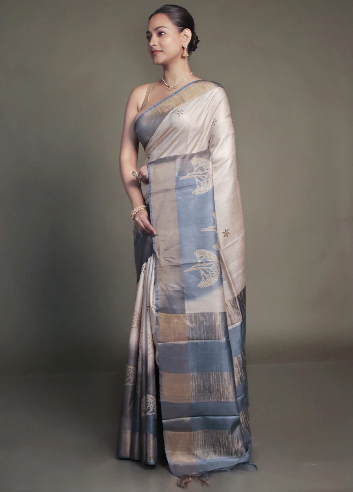 Cream Handloom Tussar Pure Silk Saree With Blouse Piece - Image 4