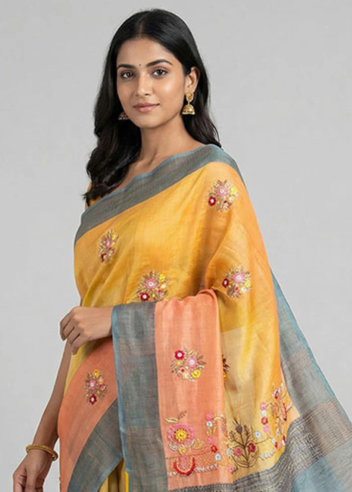 Cream Handloom Tussar Pure Silk Saree With Blouse Piece - Image 2