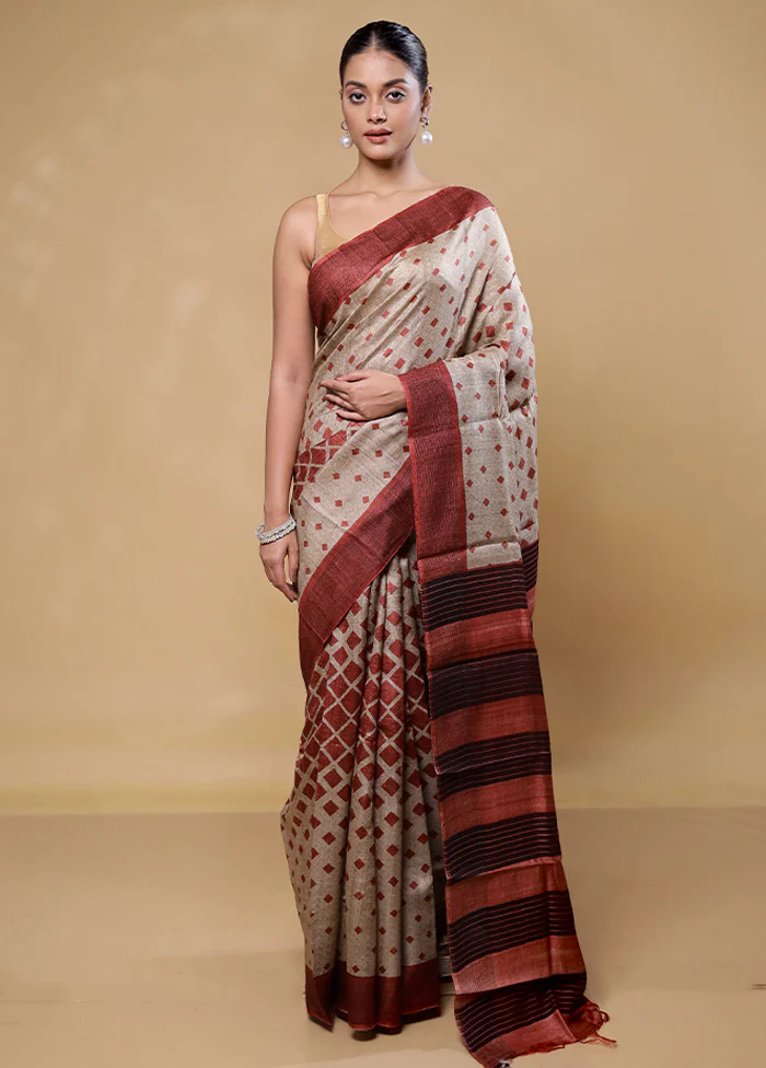 Cream Handloom Tussar Pure Silk Saree With Blouse Piece - Image 2