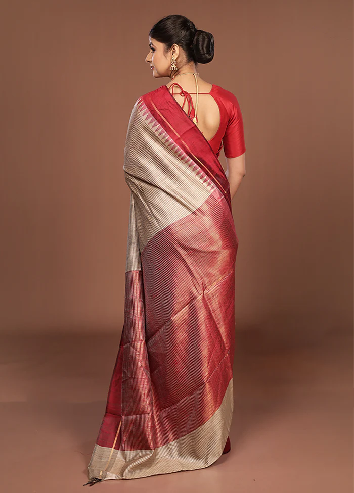 Cream Handloom Tussar Pure Silk Saree With Blouse Piece - Image 3