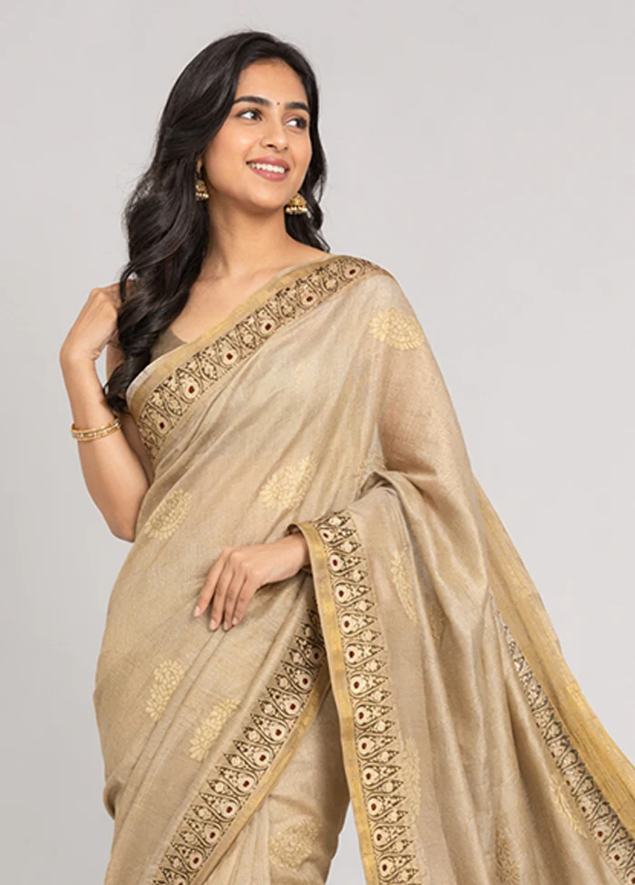 Cream Handloom Tussar Pure Silk Saree With Blouse Piece - Image 2