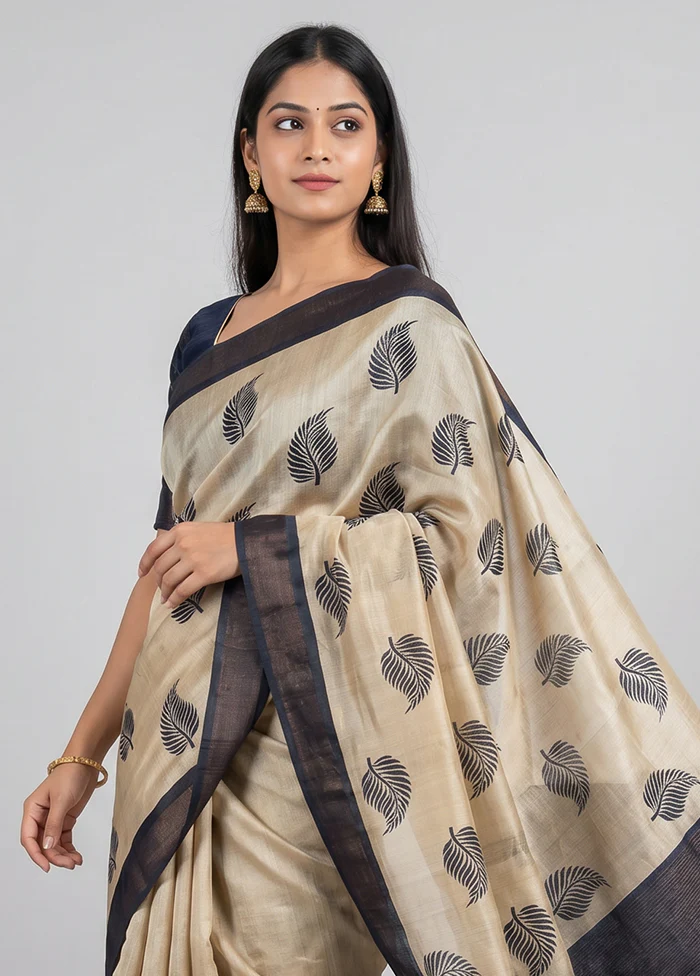 Cream Handloom Tussar Pure Silk Saree With Blouse Piece - Image 2