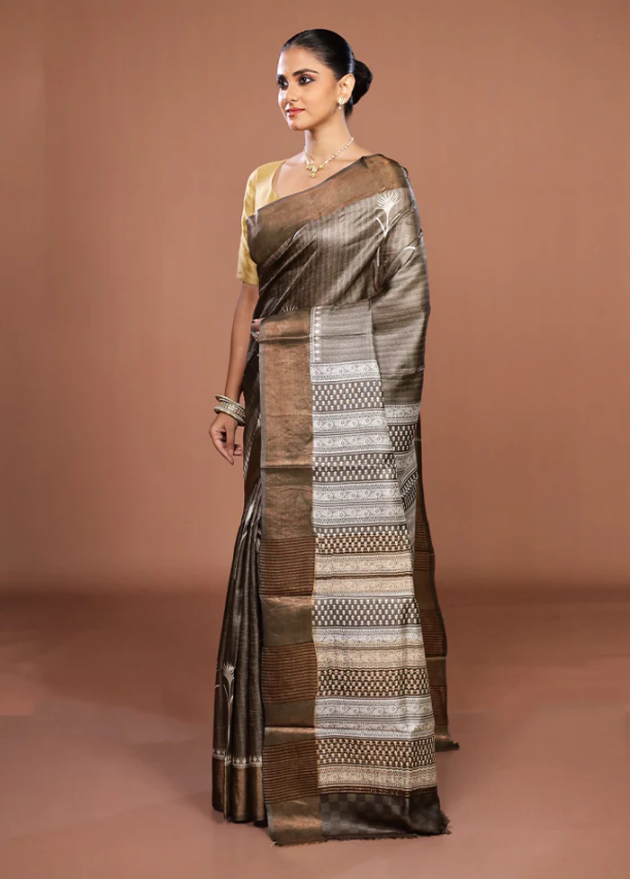 Cream Handloom Tussar Pure Silk Saree With Blouse Piece - Image 4