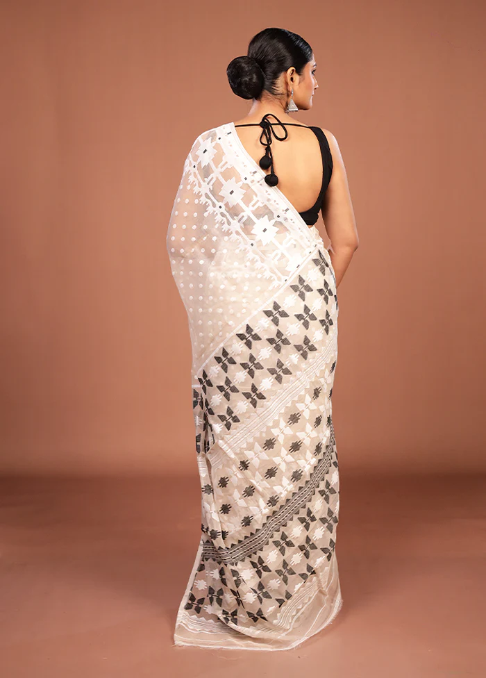 Cream Jamdani Cotton Saree Without Blouse Piece - Image 3