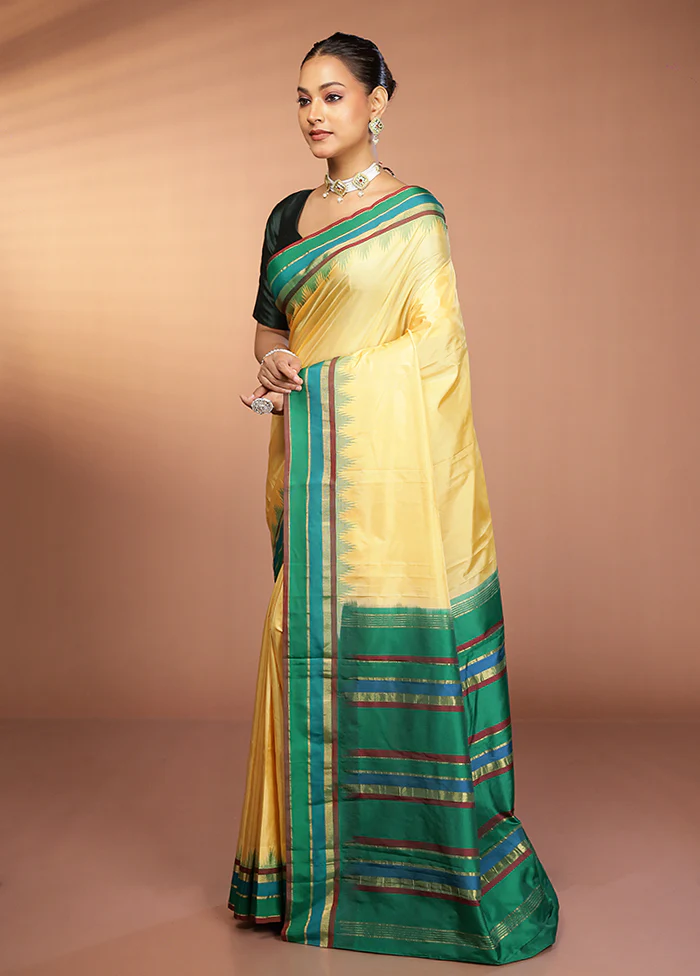 Cream Kanjivaram Silk Saree With Blouse Piece - Image 4