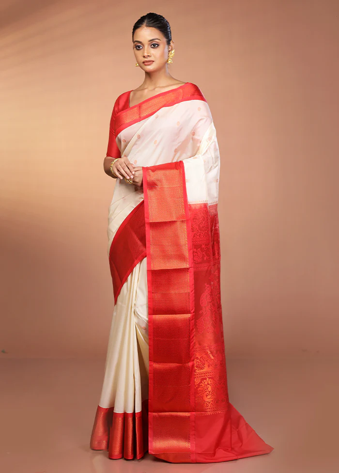 Cream Kanjivaram Silk Saree With Blouse Piece - Image 4