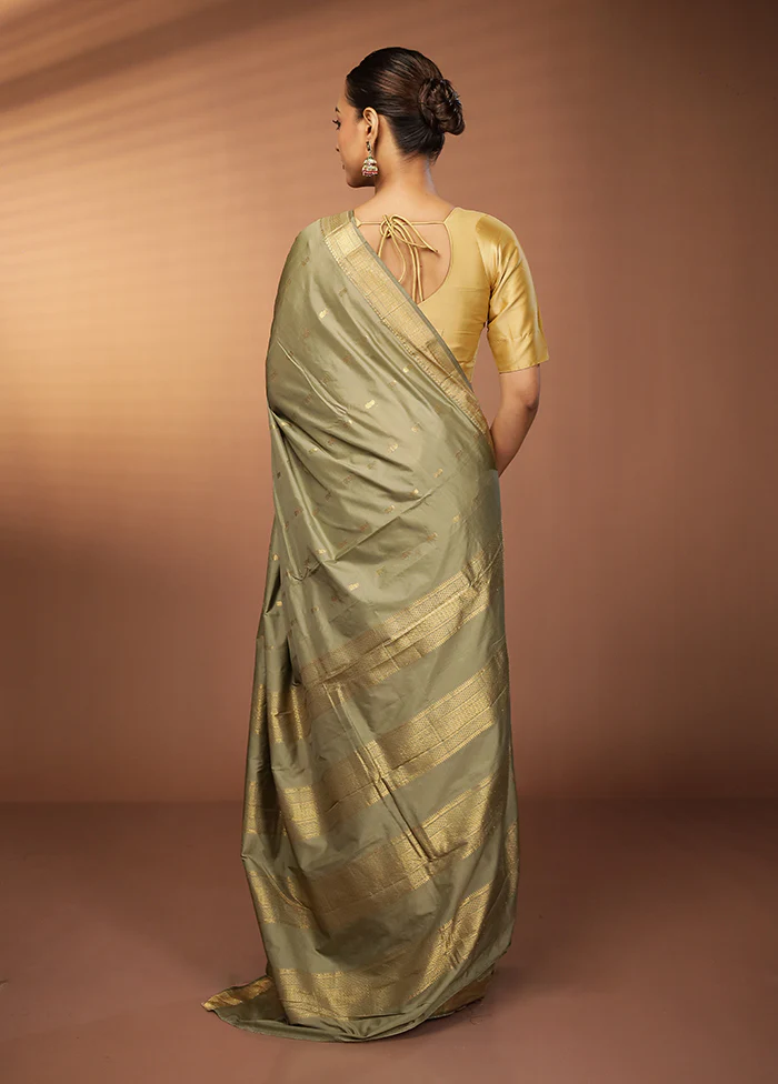 Cream Kanjivaram Silk Saree With Blouse Piece - Image 3