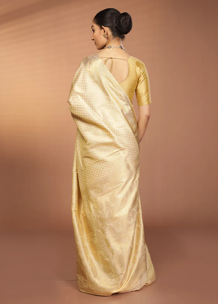 Cream Kanjivaram Silk Saree With Blouse Piece - Image 3