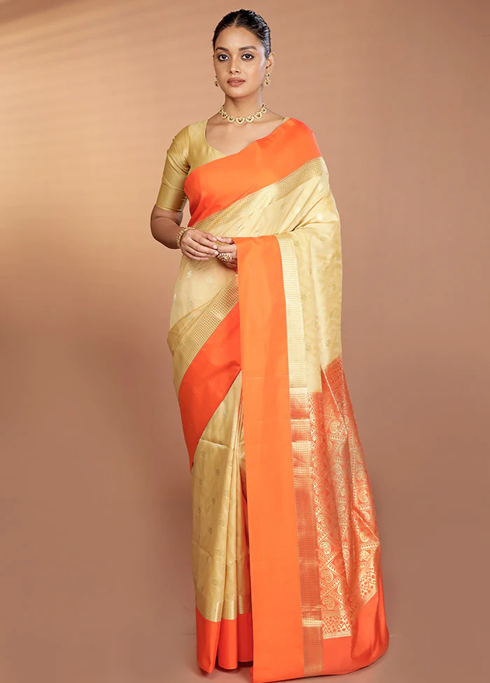 Cream Kanjivaram Silk Saree With Blouse Piece - Image 2