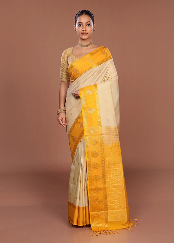 Cream Kanjivaram Silk Saree With Blouse Piece - Image 2