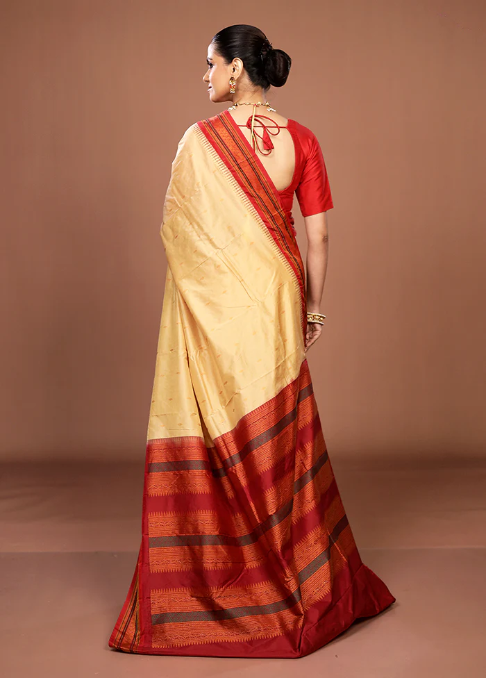 Cream Kanjivaram Silk Saree With Blouse Piece - Image 3