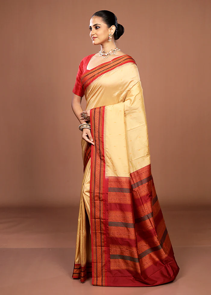Cream Kanjivaram Silk Saree With Blouse Piece - Image 4