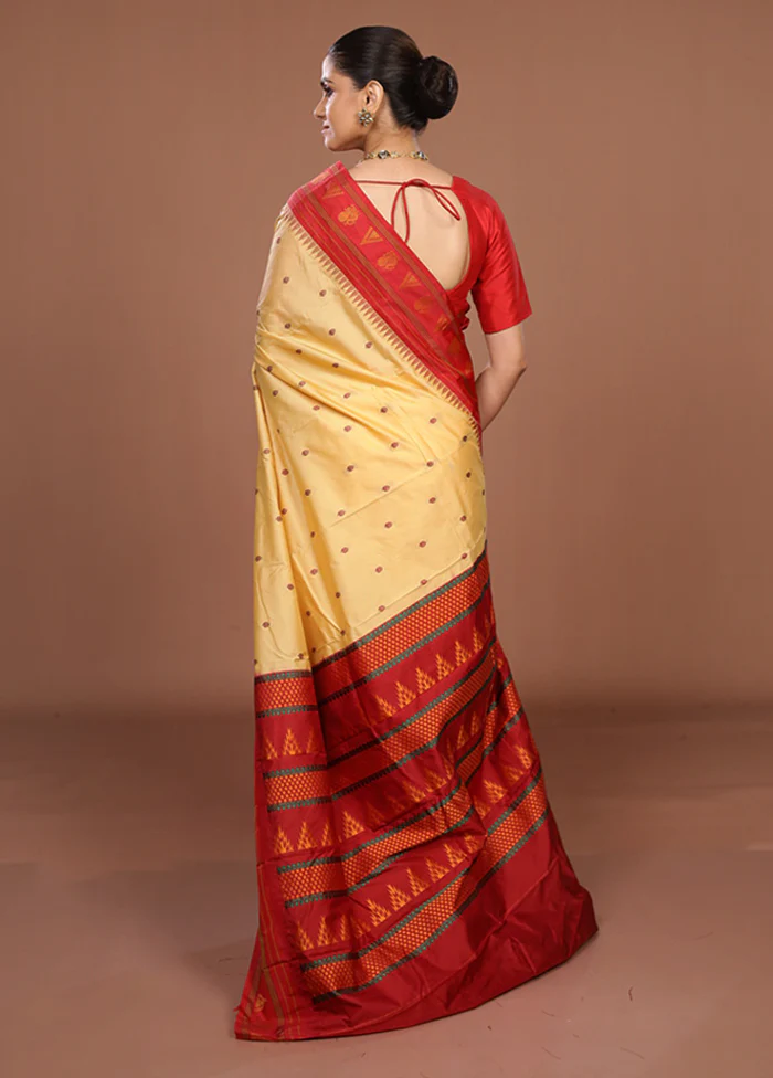 Cream Kanjivaram Silk Saree With Blouse Piece - Image 3