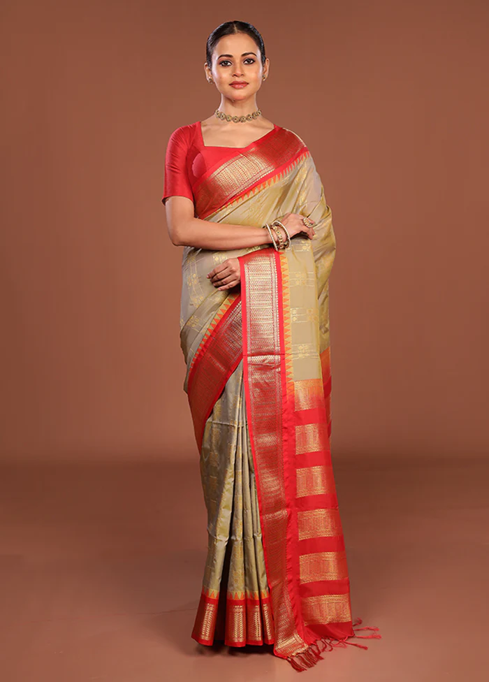 Cream Kanjivaram Silk Saree With Blouse Piece - Image 2