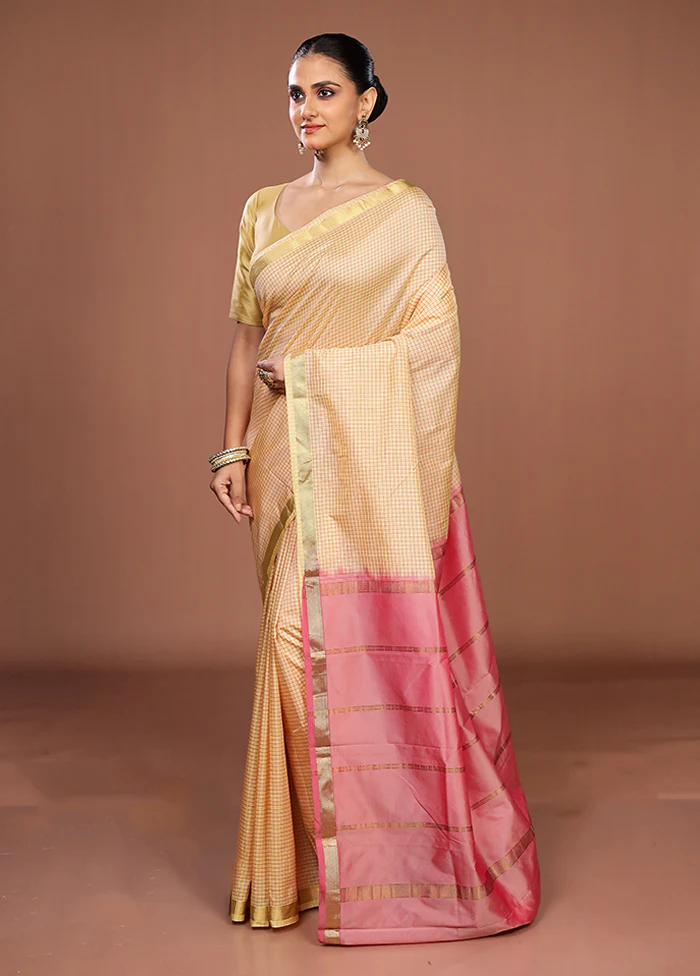 Cream Kanjivaram Silk Saree With Blouse Piece - Image 4