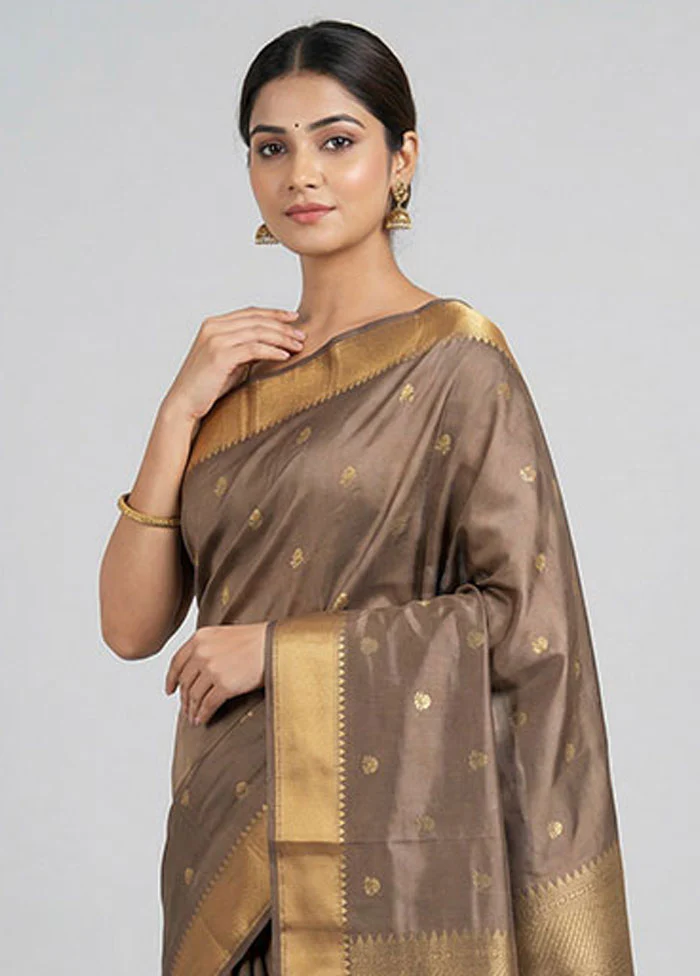 Cream Kanjivaram Silk Saree With Blouse Piece - Image 2