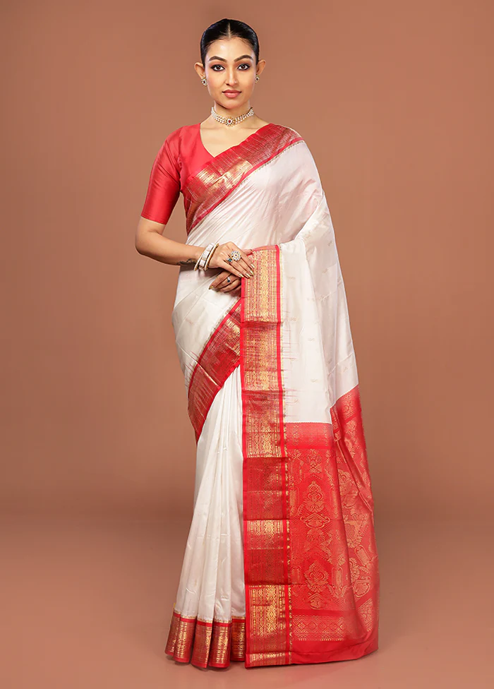 Cream Kanjivaram Silk Saree With Blouse Piece - Image 2