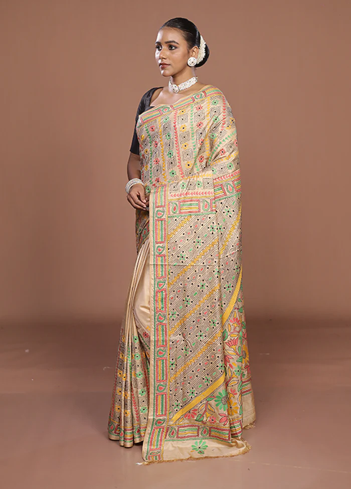 Cream Kantha Stitch Silk Saree With Blouse Piece - Image 4