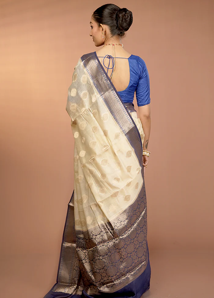 Cream Kora Silk Saree With Blouse Piece - Image 3