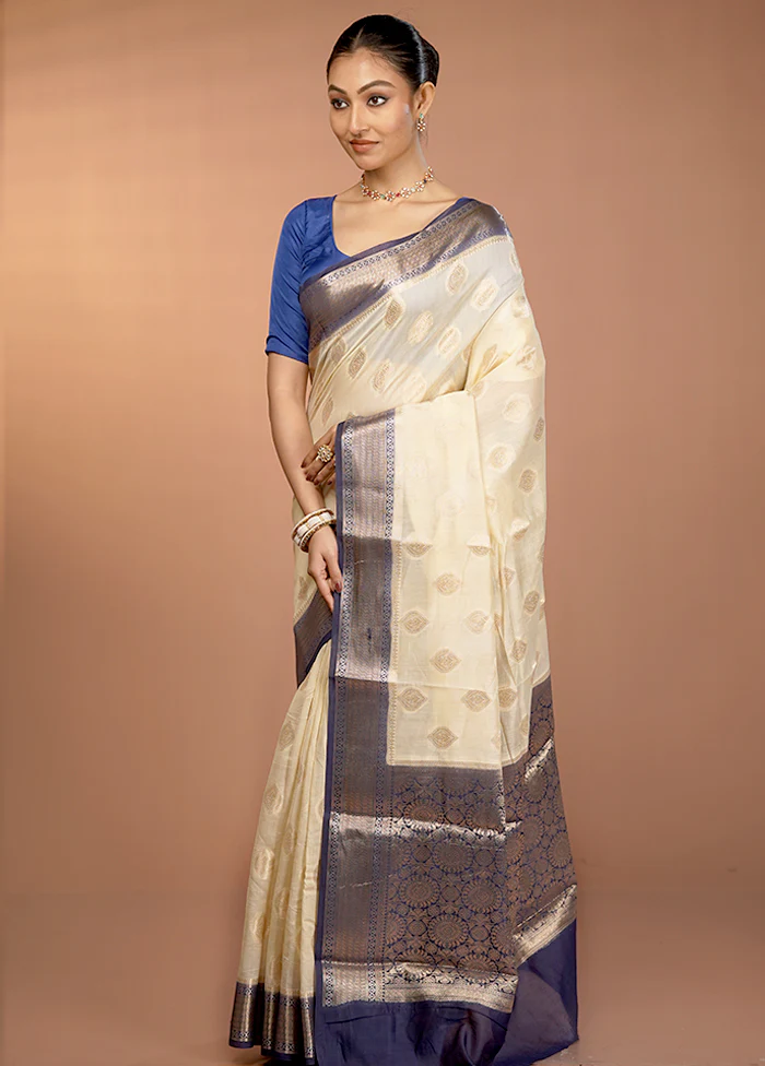Cream Kora Silk Saree With Blouse Piece - Image 4