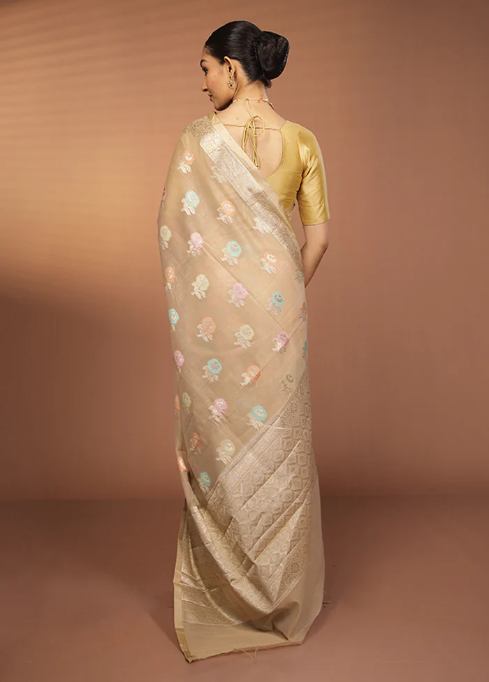 Cream Kora Silk Saree With Blouse Piece - Image 3