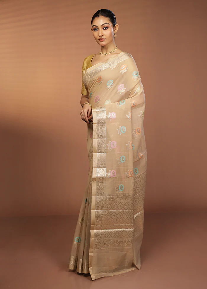 Cream Kora Silk Saree With Blouse Piece - Image 4