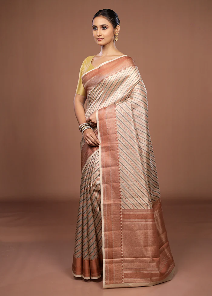 Cream Kora Silk Saree With Blouse Piece - Image 4