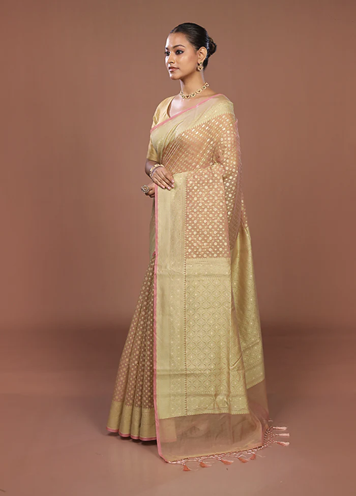 Cream Kora Silk Saree With Blouse Piece - Image 4