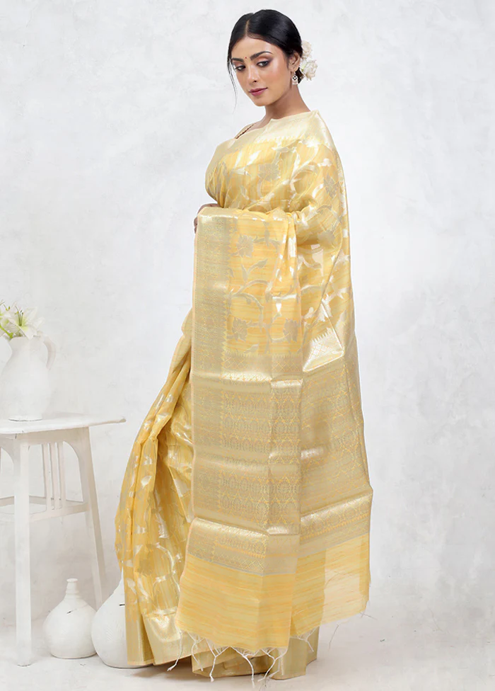 Yellow Kora Silk Saree With Blouse Piece - Image 4
