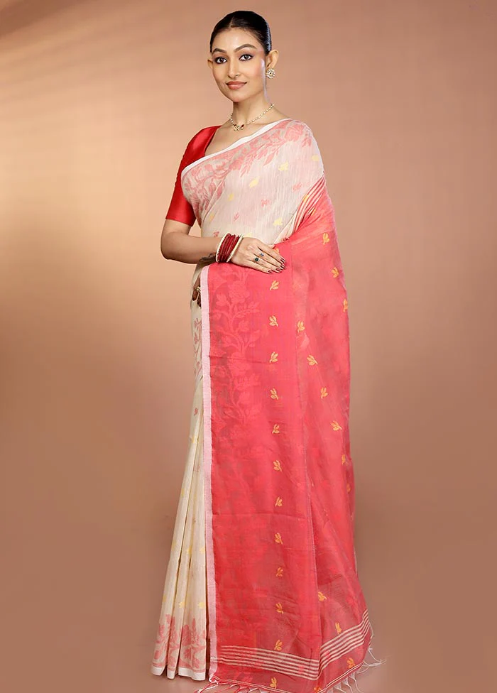Cream Matka Silk Saree With Blouse Piece - Image 4