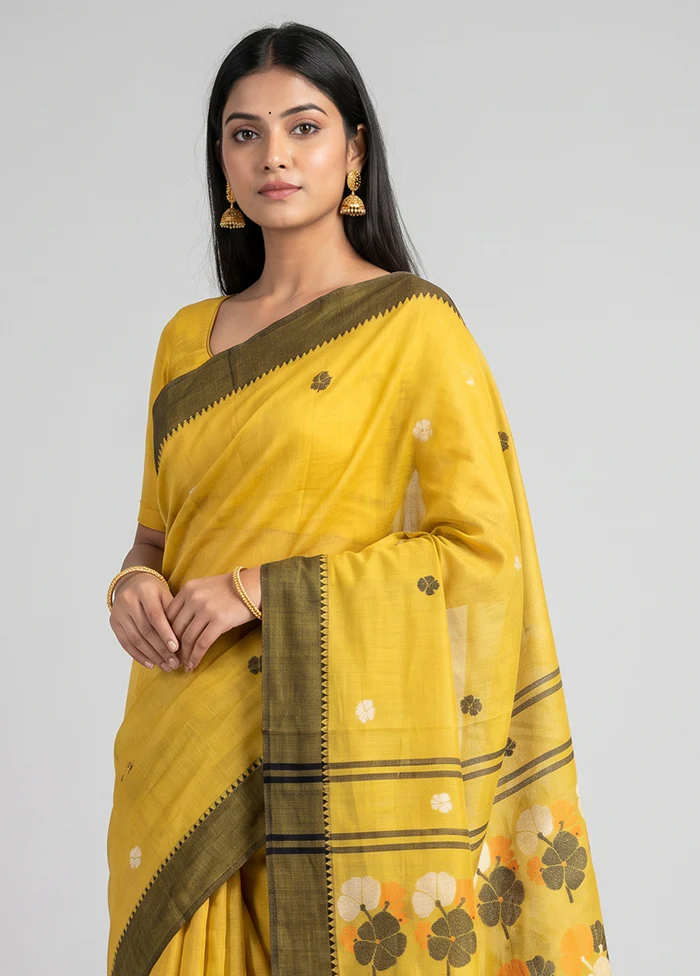 Cream Matka Silk Saree With Blouse Piece - Image 2