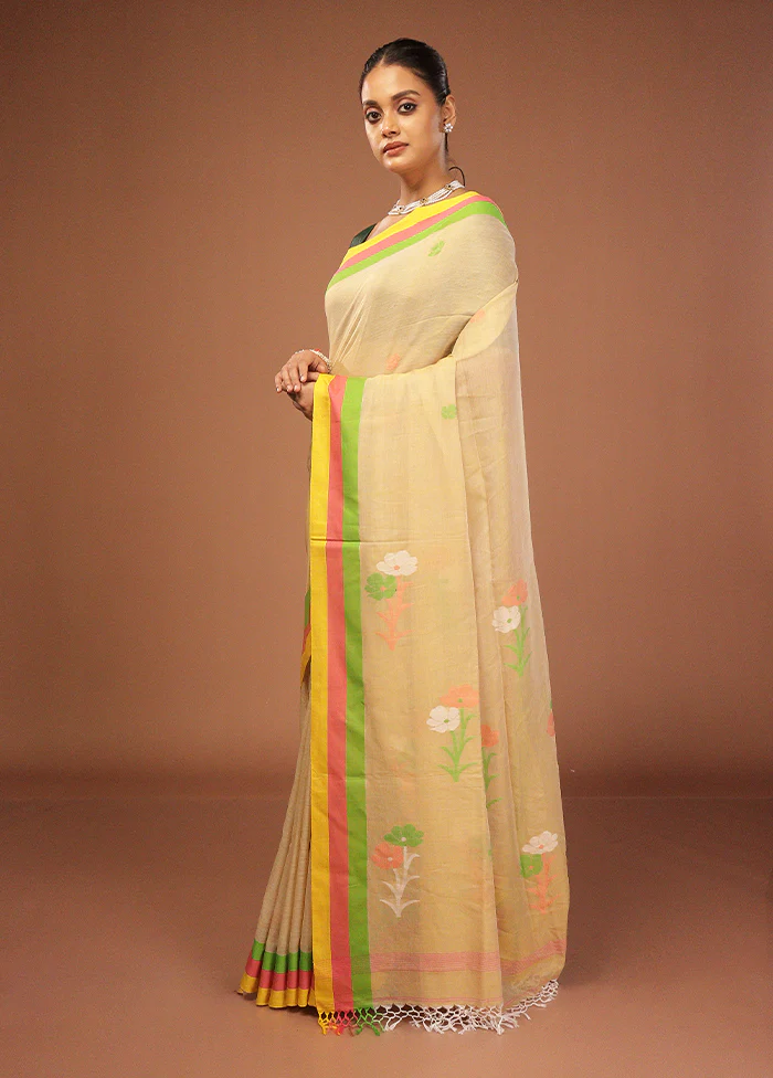 Cream Matka Silk Saree With Blouse Piece - Image 4