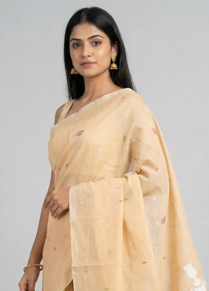 Cream Matka Silk Saree With Blouse Piece - Image 2