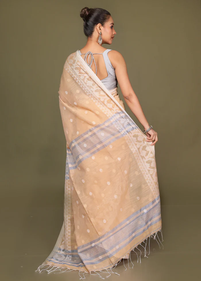 Cream Matka Silk Saree With Blouse Piece - Image 3