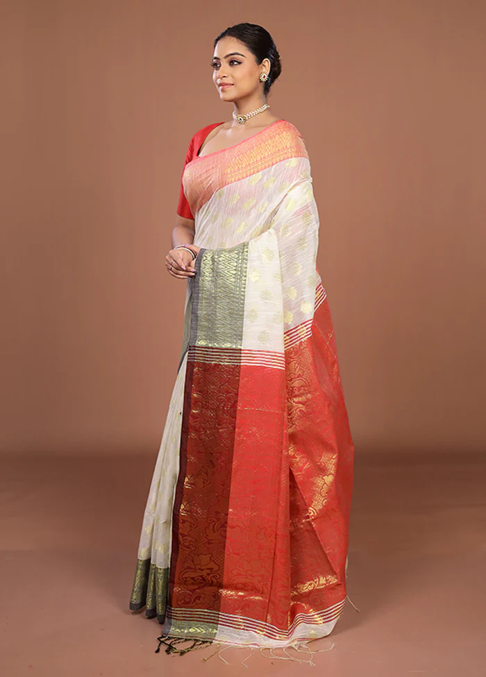 Cream Matka Silk Saree With Blouse Piece - Image 4
