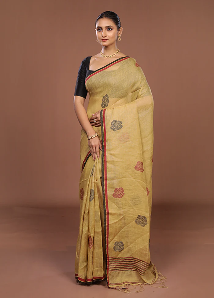 Cream Matka Silk Saree With Blouse Piece - Image 4