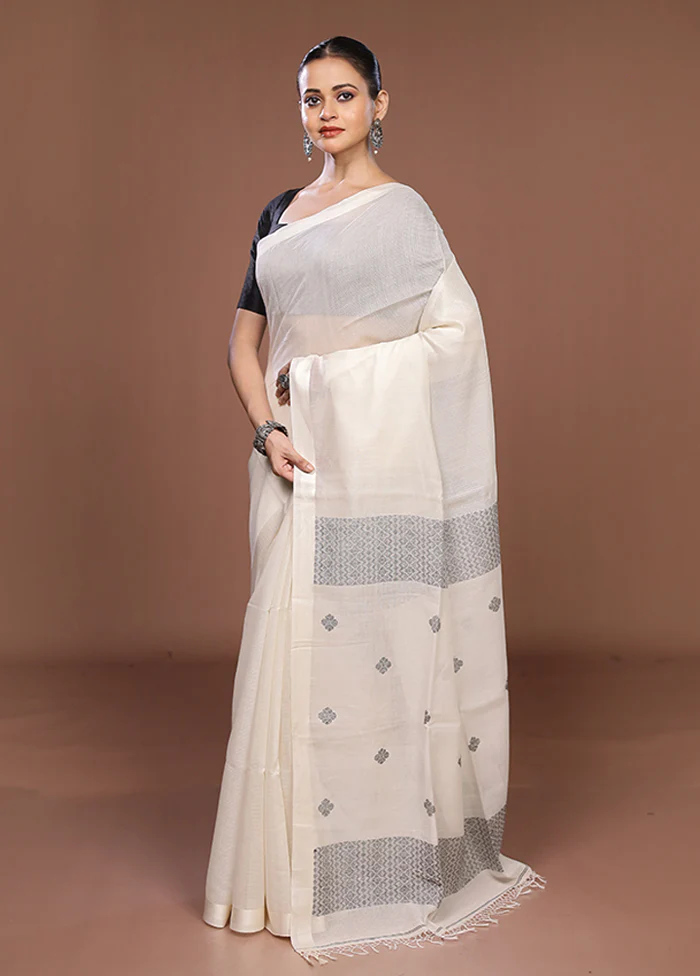 Cream Matka Silk Saree With Blouse Piece - Image 4