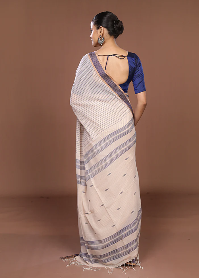 Cream Matka Silk Saree With Blouse Piece - Image 3