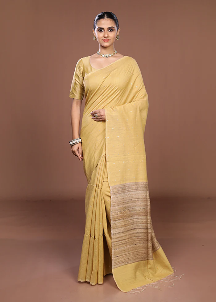 Yellow Matka Silk Saree With Blouse Piece - Image 2
