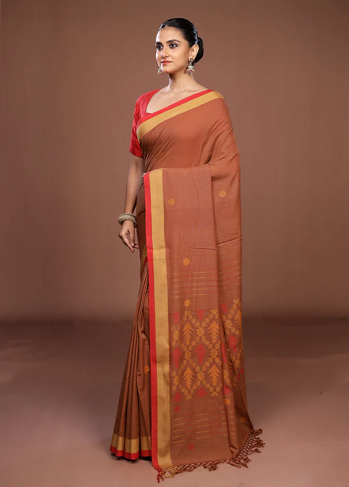 Cream Matka Silk Saree With Blouse Piece - Image 4