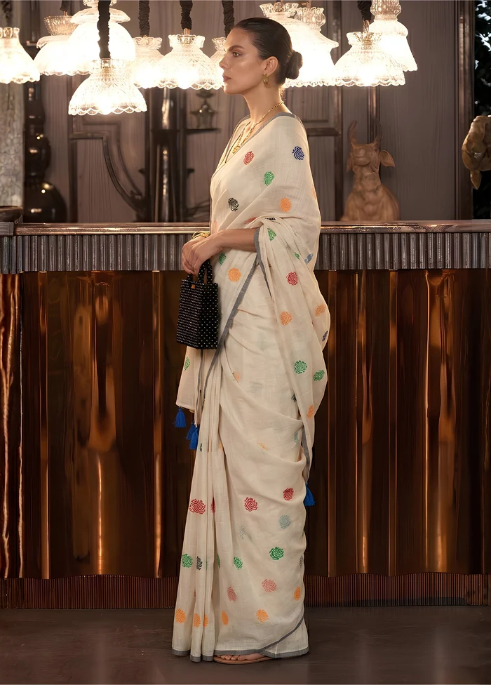 Cream Matka Silk Saree With Blouse Piece - Image 4