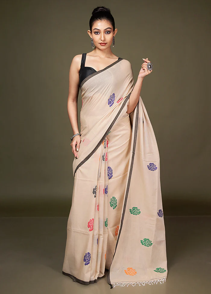 Cream Matka Silk Saree With Blouse Piece - Image 2