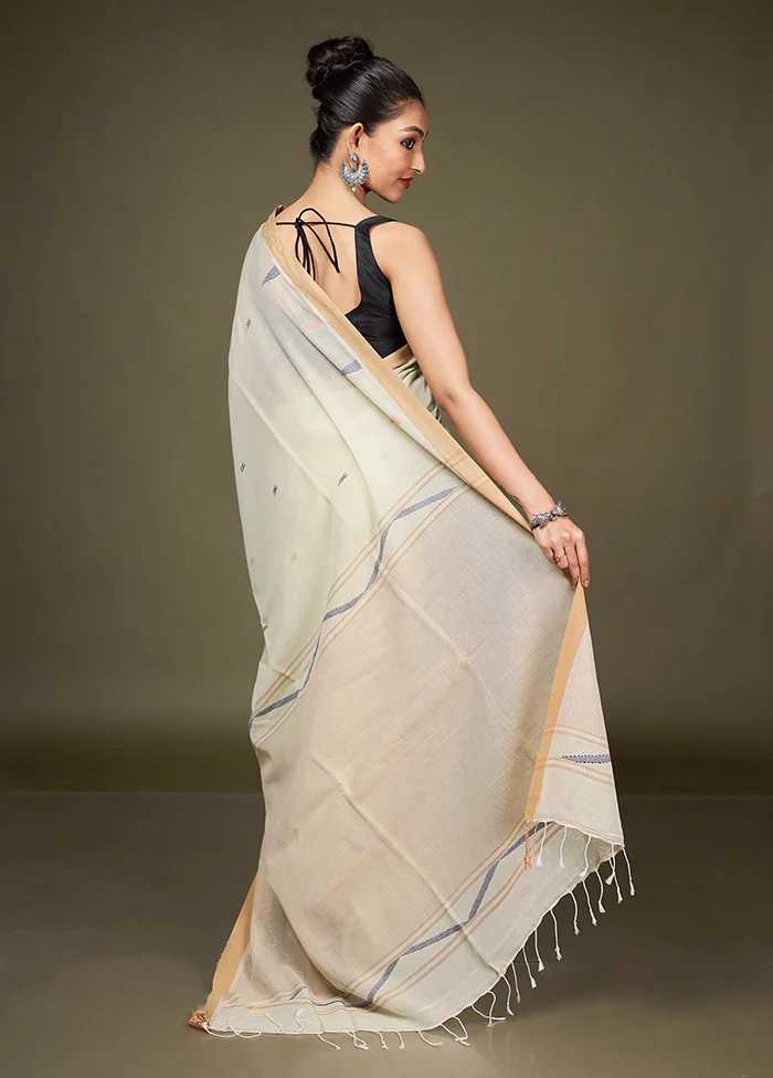 Cream Matka Silk Saree With Blouse Piece - Image 3