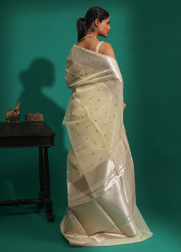 Cream Organza Saree With Blouse Piece - Image 3