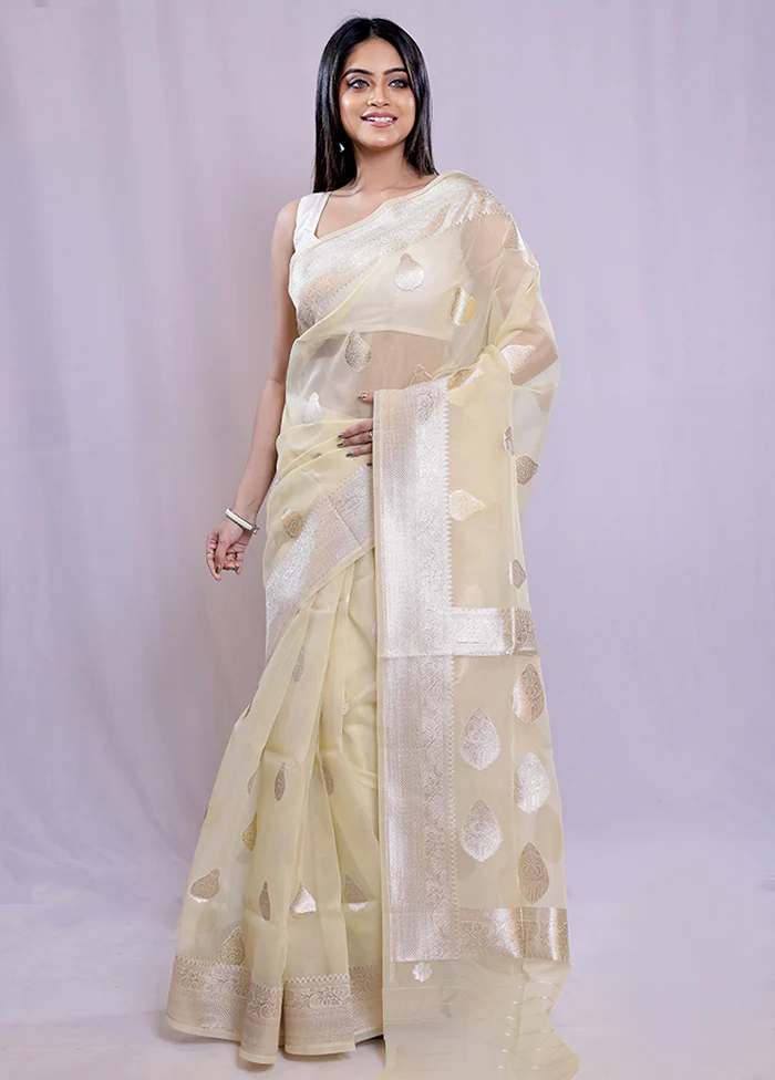 Cream Organza Saree With Blouse Piece - Image 3