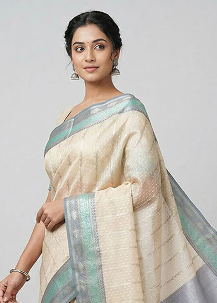 Cream Organza Saree With Blouse Piece - Image 2