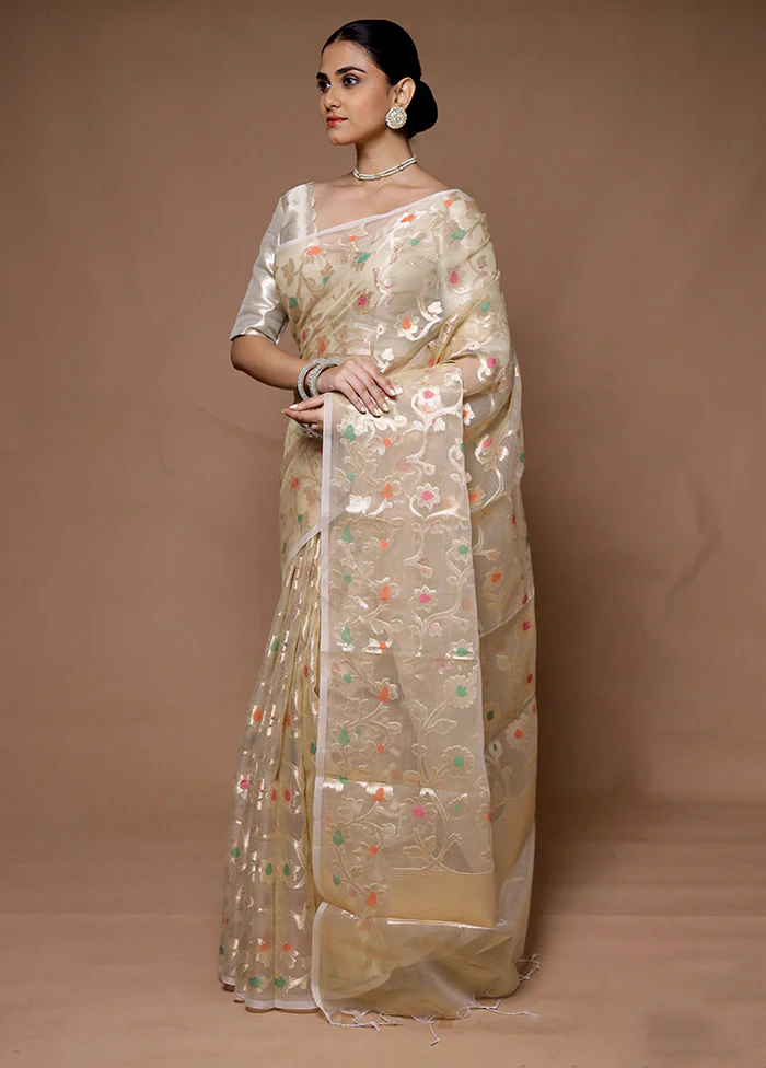 Cream Organza Saree With Blouse Piece - Image 4