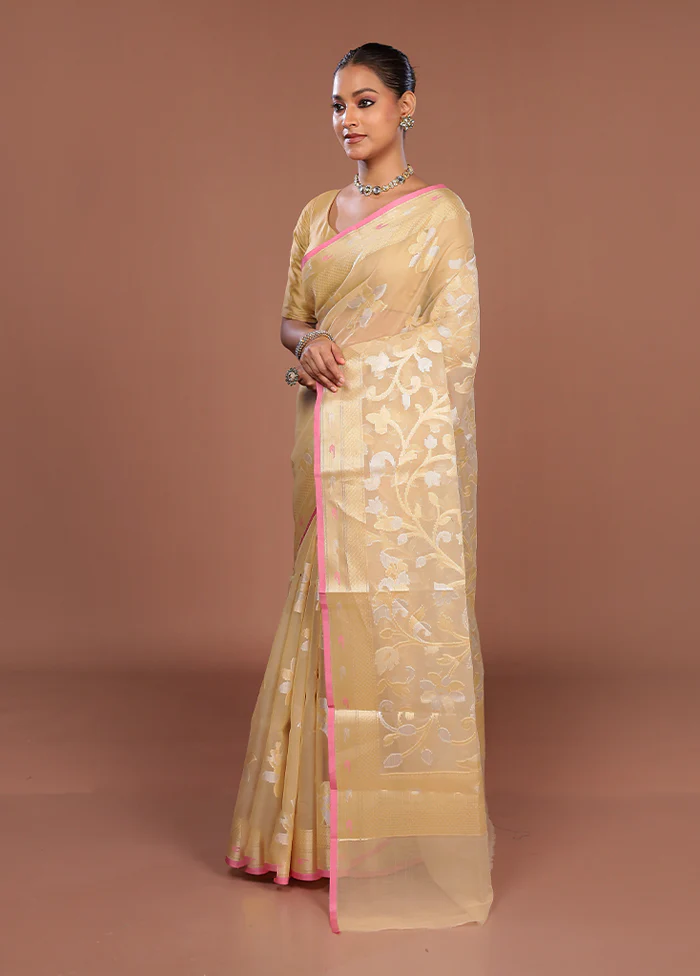 Cream Organza Saree With Blouse Piece - Image 4